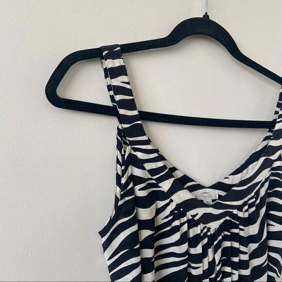 Urban Outfitters-Ecote Silk Zebra Printed Tie Back Sleeveless blouse (Small) - Picture 4 of 8